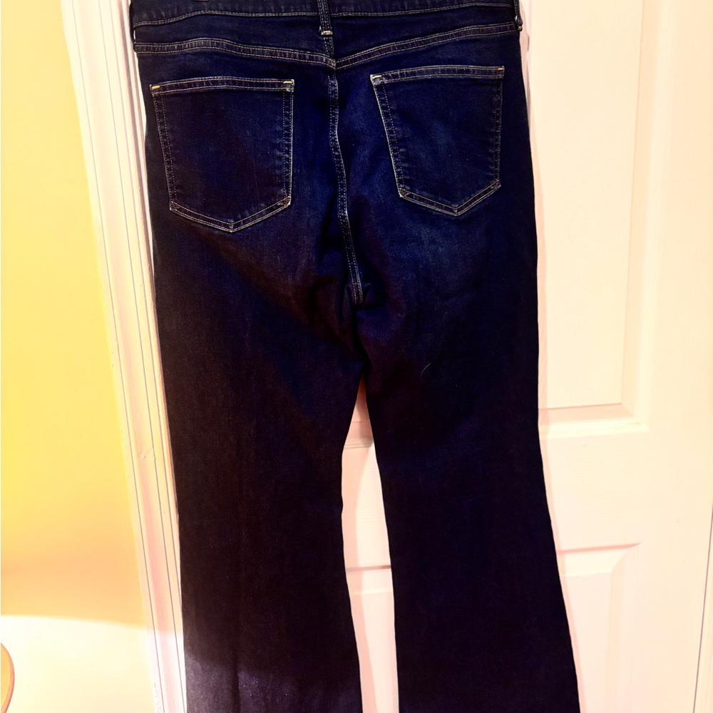 GAP Women’s 70’s High Rise Flare Jeans - Picture 2 of 8